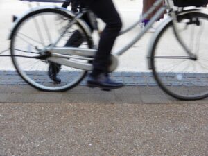 自転車は左側通行を守らないといきなり赤切符の理由