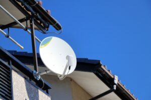 NHK受信料は衛星契約から地上契約に変更可能？