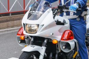 白バイ「ホンダvs.ヤマハ」で値段はどっちが高い？