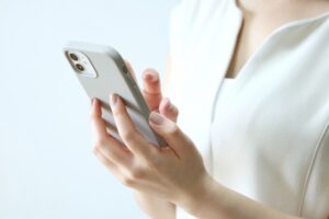iPhoneで秘密の写真は完全削除しないと見られる危険