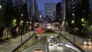 交通違反の取り締まり場所にアンダーパスと陸橋