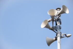 防災無線チャイムに全国各地でユニークな選曲！