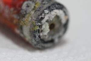 アルカリ電池の方がマンガンより液漏れしやすかった