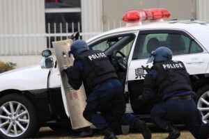警察の特殊部隊で強行突入するのはSITか？SATか？
