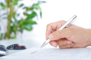 NHK受信料の解約方法はまずは電話で書類の取り寄せ