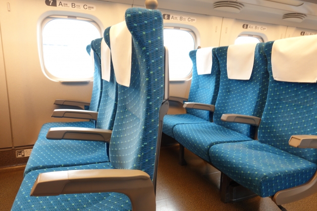 新幹線自由席で座るなら偶数号車のB席を狙うべき理由