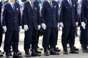 警察官の制服「冬服・合服・夏服」の着用期間は？